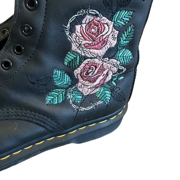 Dr. Martens 1460 Vonda Chain II Eight Eye Lace-Up Boots Rose Moto Size 9 Women's - Picture 8 of 15